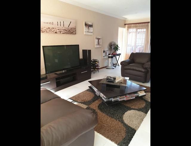 2 BEDROOM TOWNHOUSE SOLD IN COUNTRY VIEW ESTATE